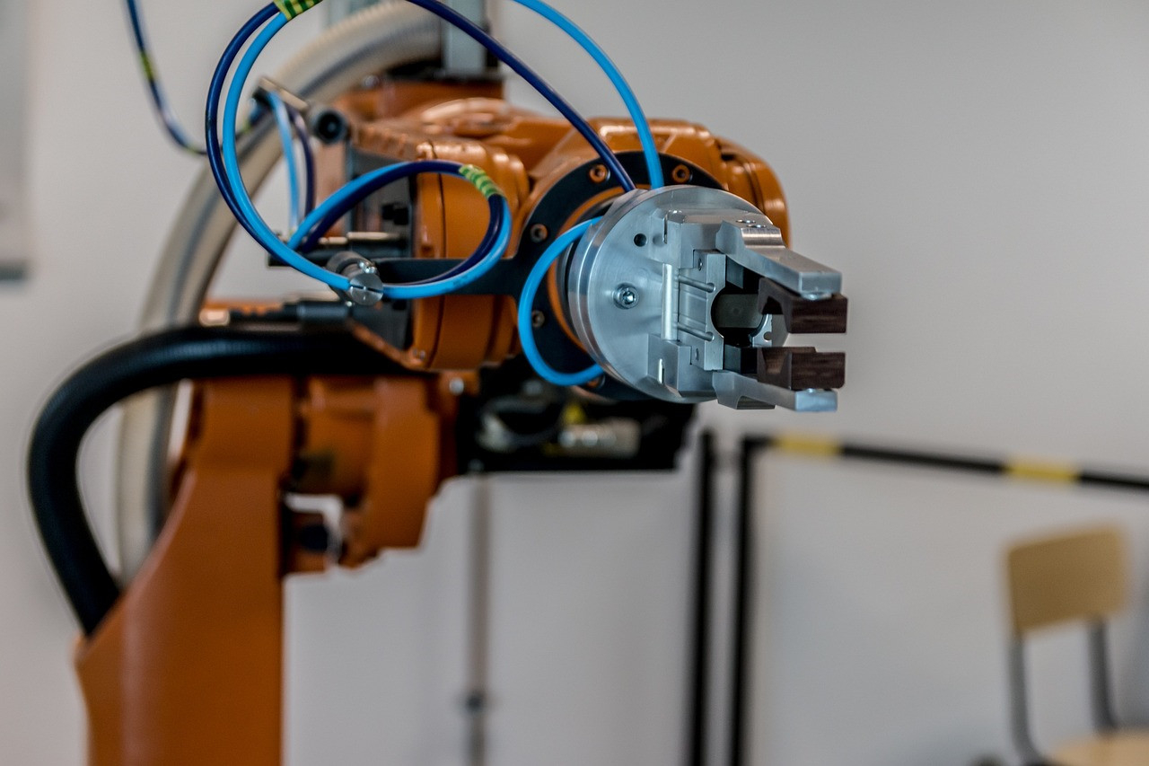 Breakthrough Applications of Robotic Arms in Precision Industrial Processing